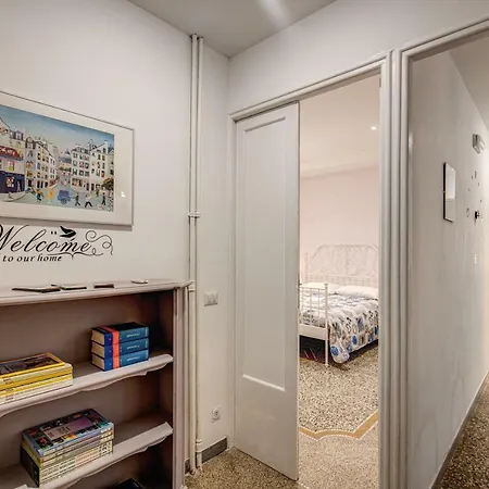 3 Bedrooms Piazza Vittorio Apartman
