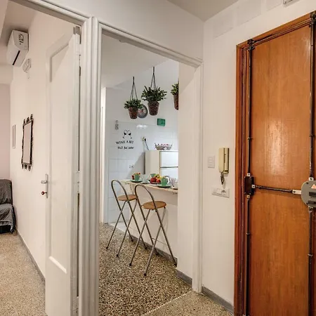 3 Bedrooms Piazza Vittorio Apartman