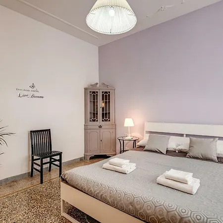 3 Bedrooms Piazza Vittorio Róma